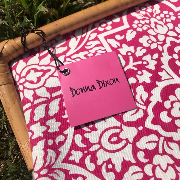 NWT clutch🌺 - Picture 2 of 4